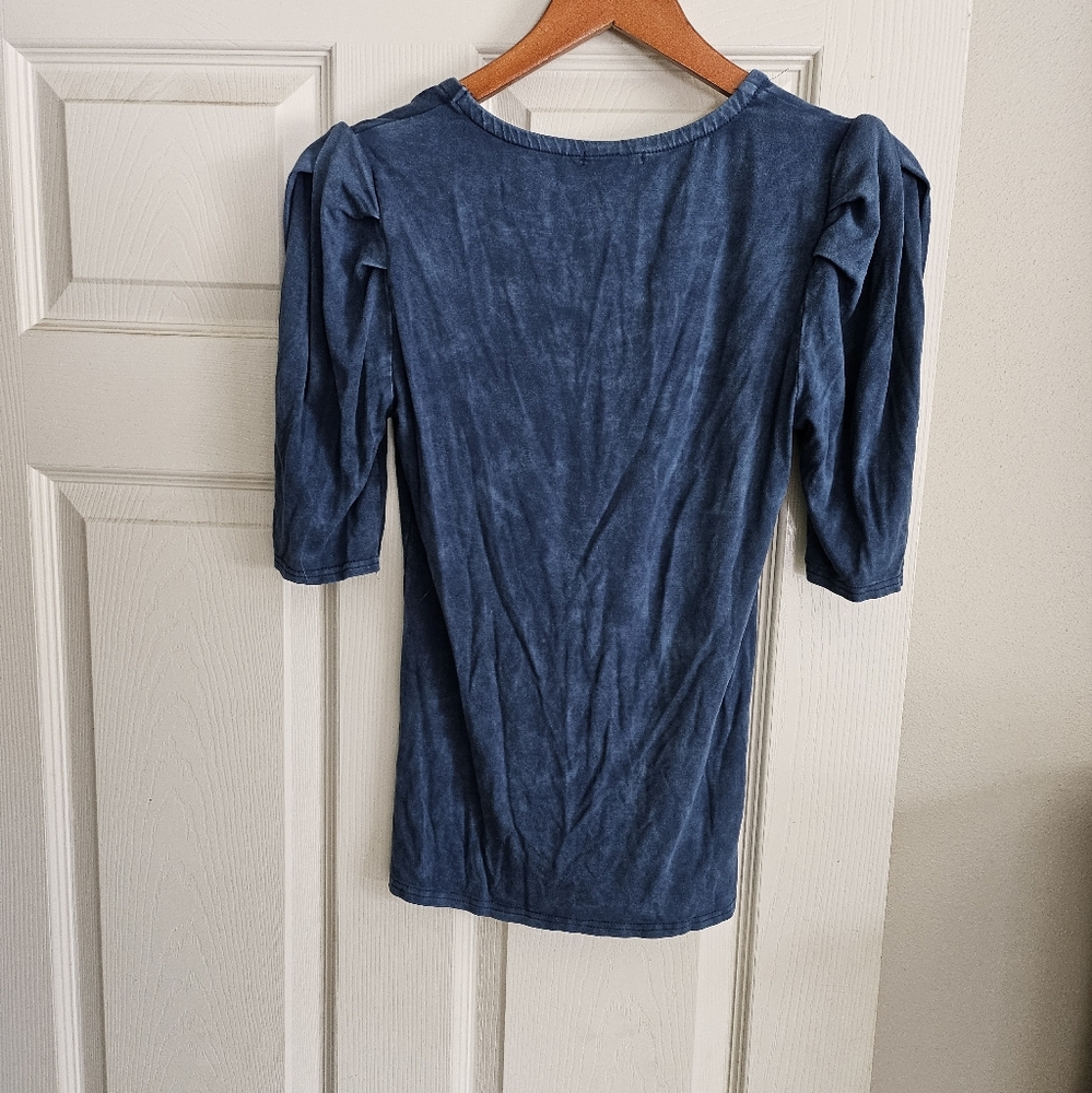 Gimmicks XS BKE Top Excellent Condition - Picture 2 of 5